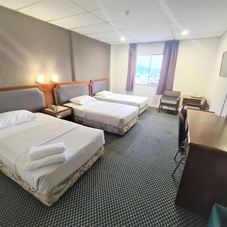 Anika Inn - Keluang Ngoại thất bức ảnh