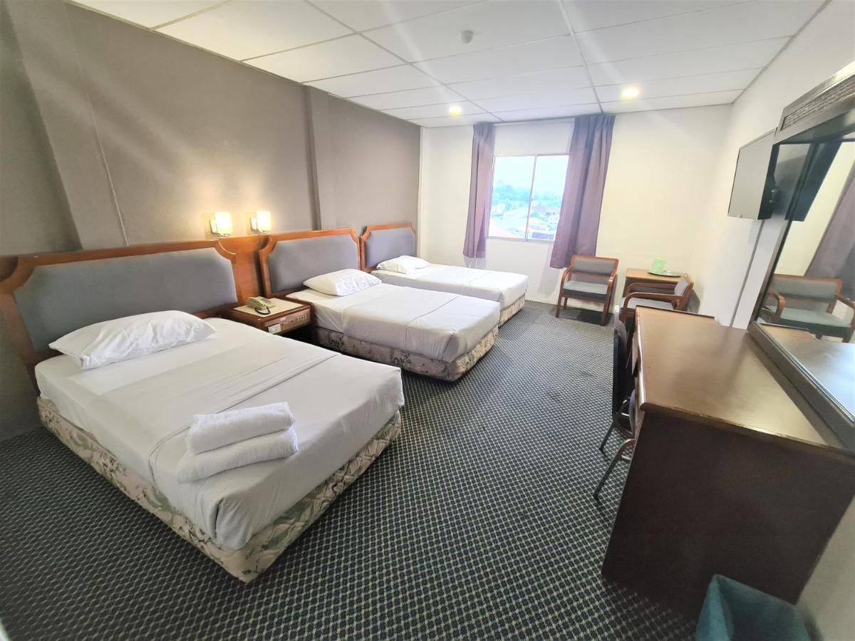 Anika Inn - Keluang Ngoại thất bức ảnh