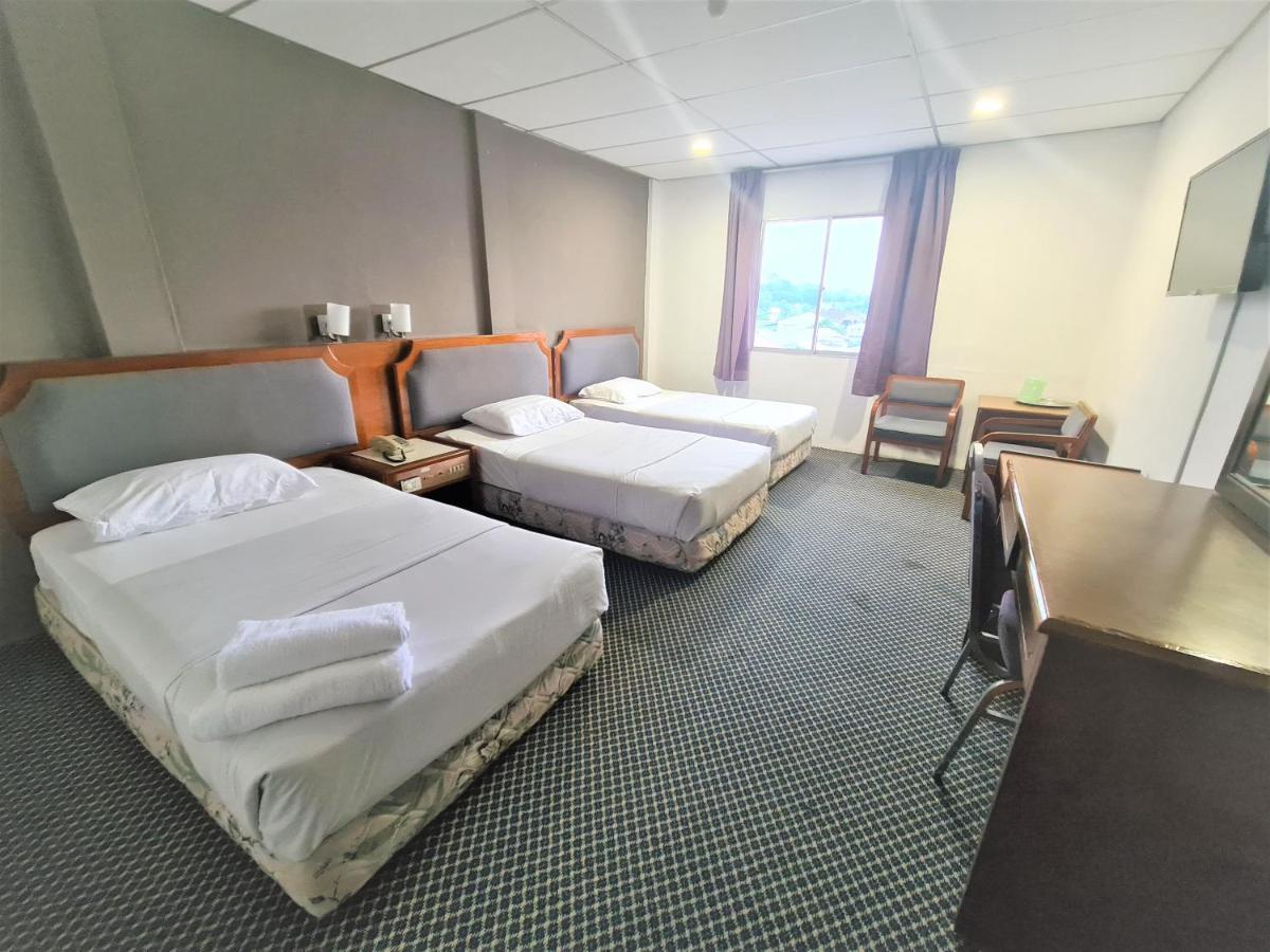 Anika Inn - Keluang Ngoại thất bức ảnh