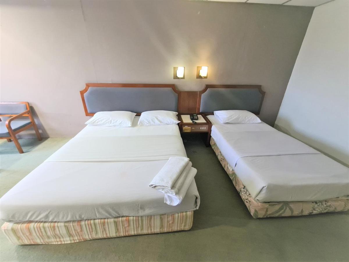 Anika Inn - Keluang Ngoại thất bức ảnh