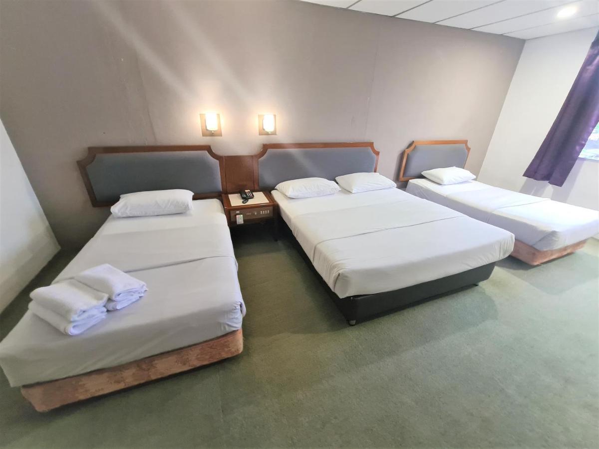 Anika Inn - Keluang Ngoại thất bức ảnh