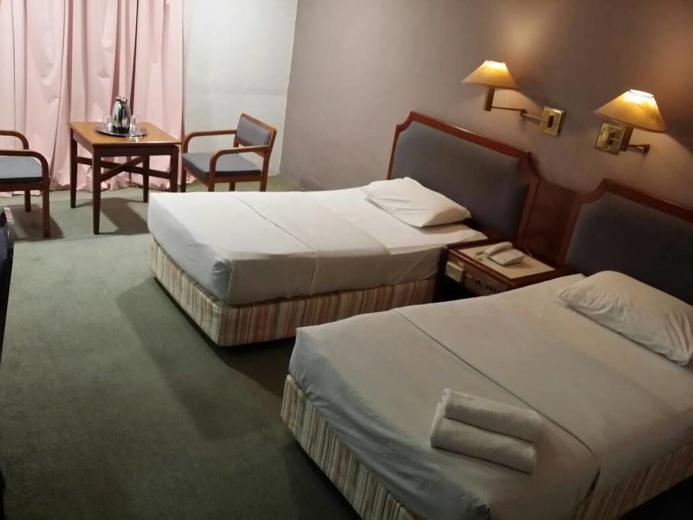 Anika Inn - Keluang Ngoại thất bức ảnh