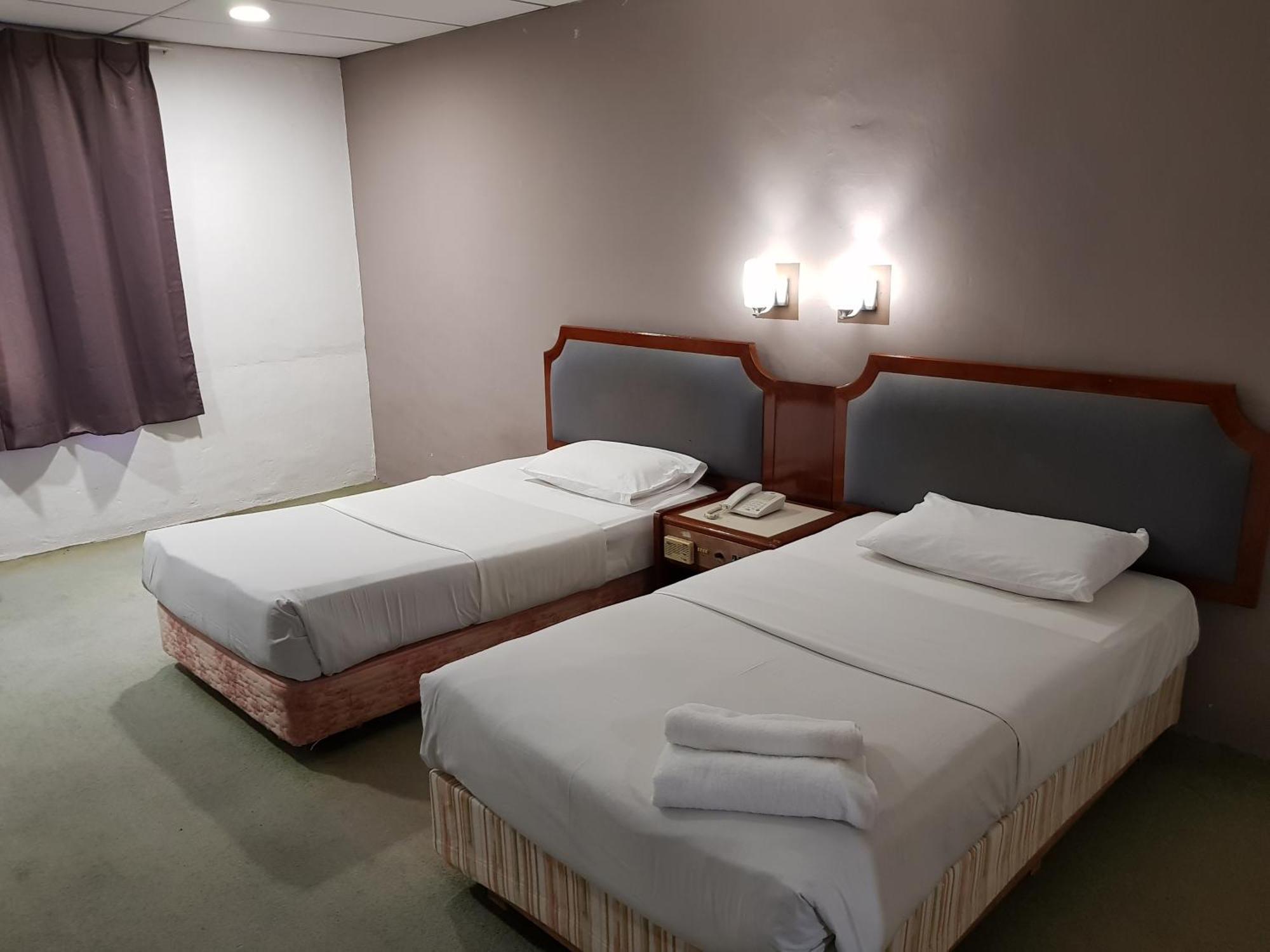 Anika Inn - Keluang Ngoại thất bức ảnh