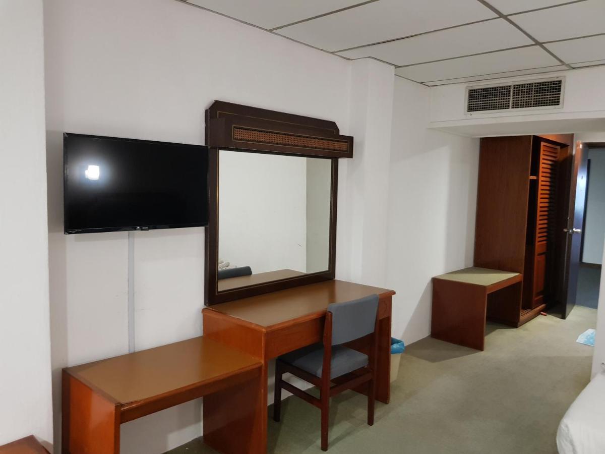 Anika Inn - Keluang Ngoại thất bức ảnh