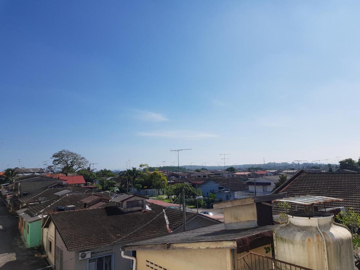 Anika Inn - Keluang Ngoại thất bức ảnh